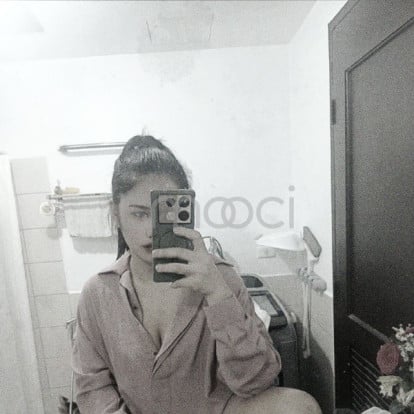 Alex – I'm available now! Book me. 
