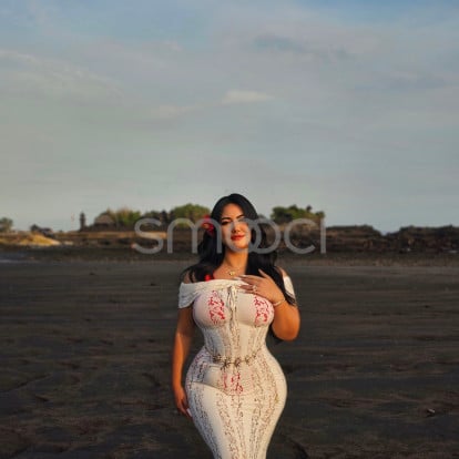 Alina Thick girl – Bali calling 