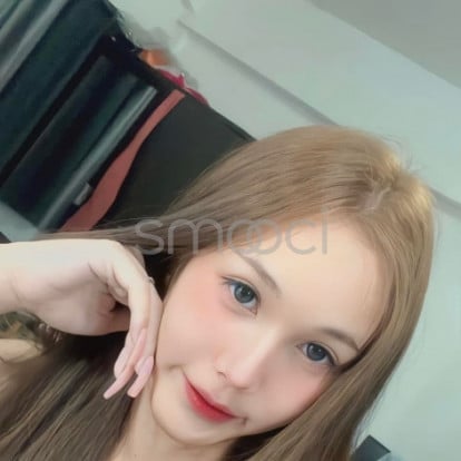 Amy – I'm available now 😘