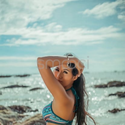 Anissa – Hi guys!! I'm available for you 😊 if you looking for good company I'm here 