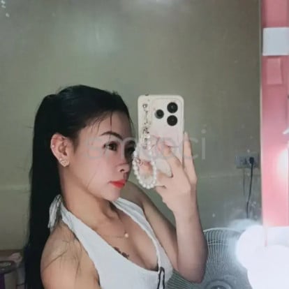 Ashley – Hi babe! I'm Ashley 👋 I'm available anytime and also for advance booking!!💋💋