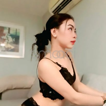 Ashley – Hi babe! I'm Ashley 👋 I'm available anytime and also for advance booking!!💋