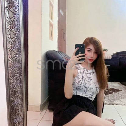 Bee – Let's have great time together babe