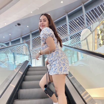 Belle – Please book in advance.😚