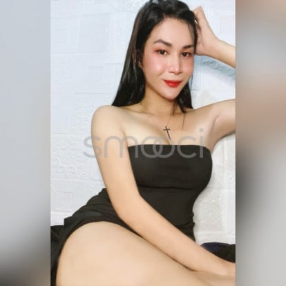 Chloe – Trans Available