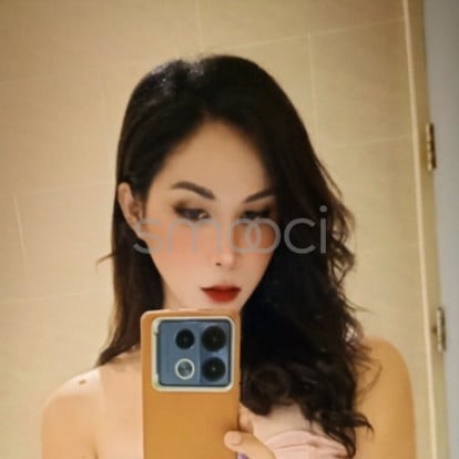 Chloe – trans free today