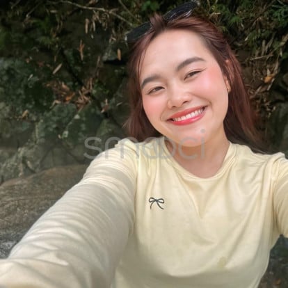 Coline – Available