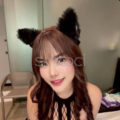 Darling – Hey I'm available bb