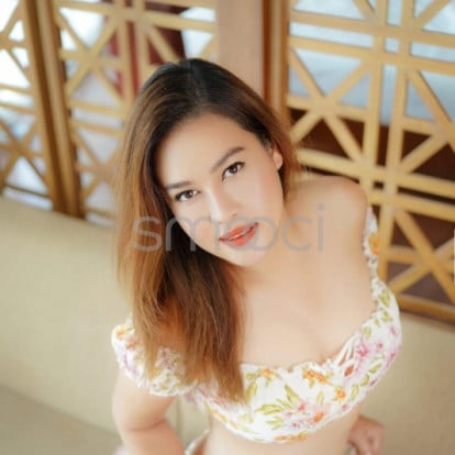 Ellie – 💋💋💋