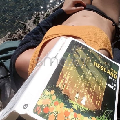 Ellie – Chillin in the sun...