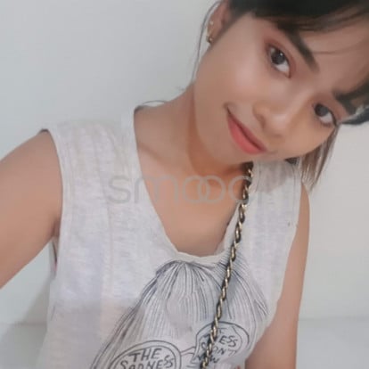 Emmixoxo – Petite but super spicy 🔥 Wanna try? Waiting right here babe 😘