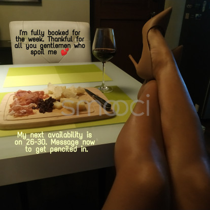 Erin – I'm fully booked for the week, and it's just Tuesday. Why wait? Message now to get a date with me in advance. Don't miss out,  darling. 