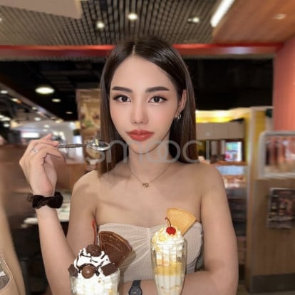 Jackie – Do you want to eat ice cream?