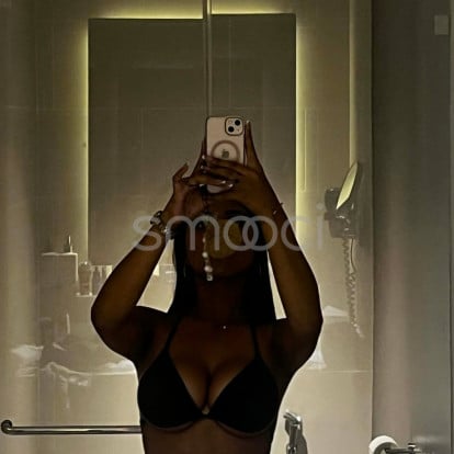 Jade – Your private fantasy, waiting to be booked 🤭