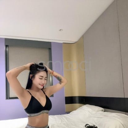 Jane – you can book me on smooci baby💦💦