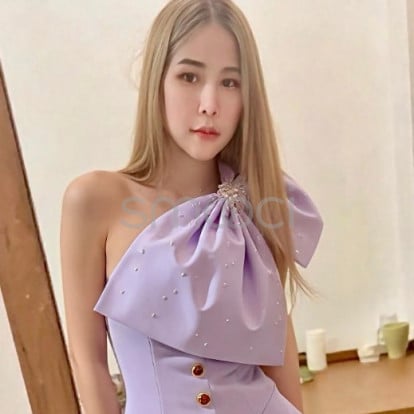 Jasmine –  Waiting for you here🥰😋😚