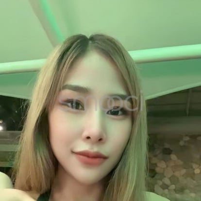 Jasmine –  Still here for U🙃