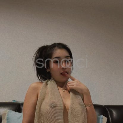 Jasmine – Hi, I'm free today, would you like to meet me?