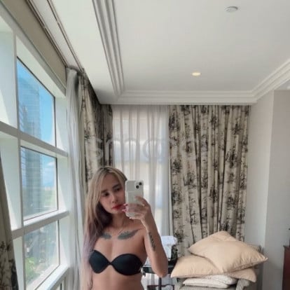 Keisha – hi honey available now im fucking ao horny 