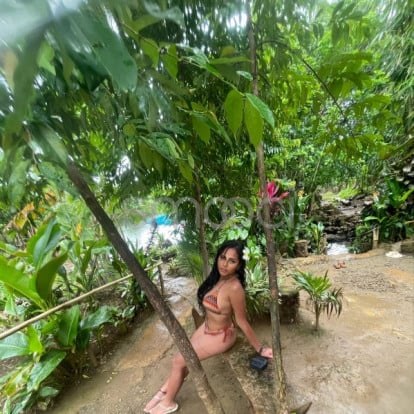 Lara – Morena and the sea, as wild and free.dm me daddy🥵🌻🔞