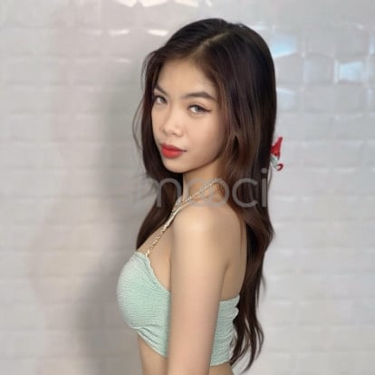 Lexie – If you are still looking for a date tonight I'm still available book Now 😊😊