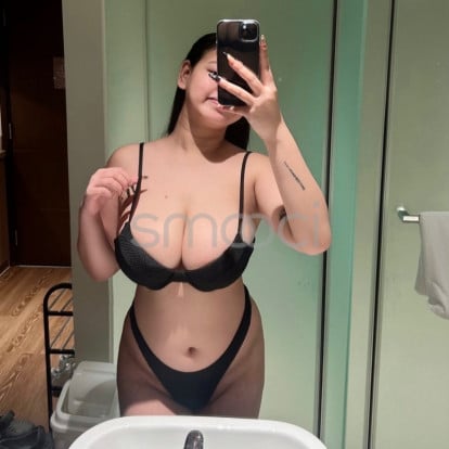 Love – I'm available now. And i've only been here for 4 days at smooci. Don't be shy, get my WhatsApp number for direct bookings. 😊