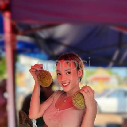 Lydia – This fruits is full of thorns, but I’m full of horniness 🤪 Plz mercilessly f*ck me & filled me with your love seeds baby. 😙🍆💦