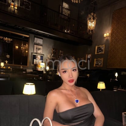 Lydia – I​ just​ wanna take​ a​ ride on​ you tonight​