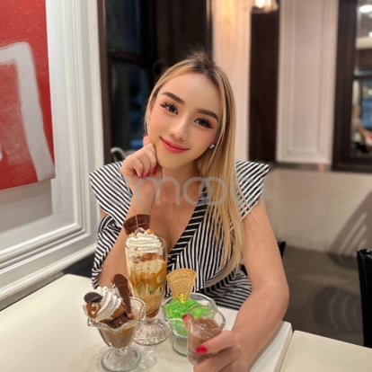 Lydia – Can I be your sweet dessert​ tonight​ please? 😘🍦