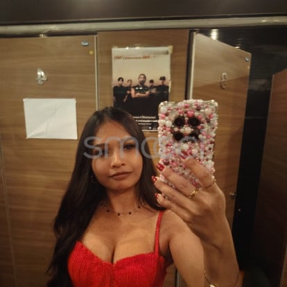Maya – 😉
