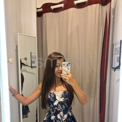 Melody – Me on dress 