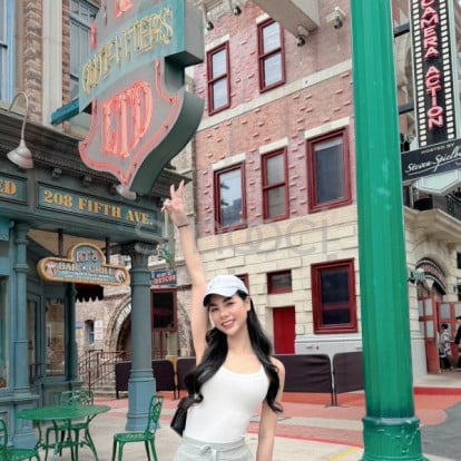 Mia – Hi!!!available few day