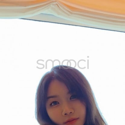 Mina – Need hug from someone 🥰