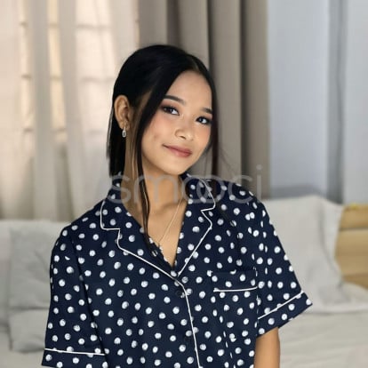 Molly – Your sweet escape in Manila 💋 Petite, affectionate, and beautifully discreet. Book Now!!