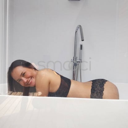 Mona – Can you see me ?