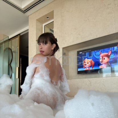 Nicole – Hi im free 嬰兒