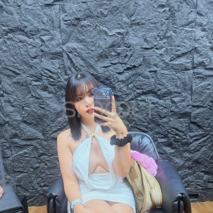 Nicole – Im available today!