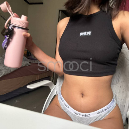 Nikki – Keep hydrated everyone 💋