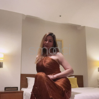 Nora – Little busy now, will available in an hour 💋💋💋😋😘