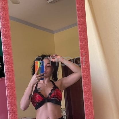 Pikky – Hello darling I'm available