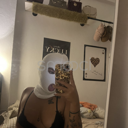 Pola – hi daddy.