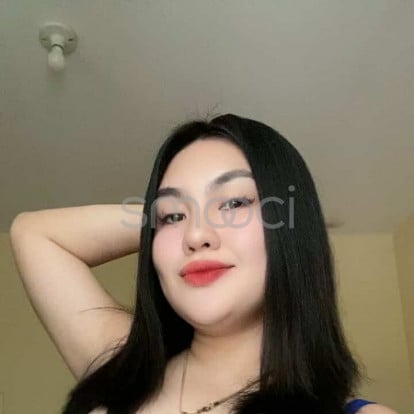 Reyna – Hi dm. Available anytime! 🥰