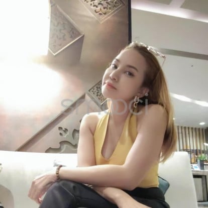 Rinda – Who wants a massage today?