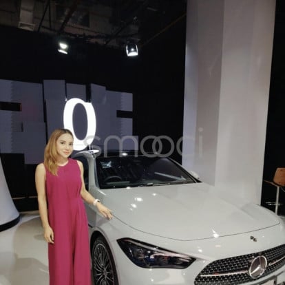 Rinda – I'm not as pretty as in the picture, but if you touch me, I guarantee you'll be happy. 😊