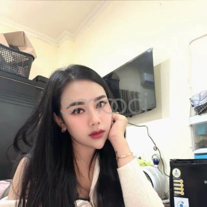 Rosa – Available