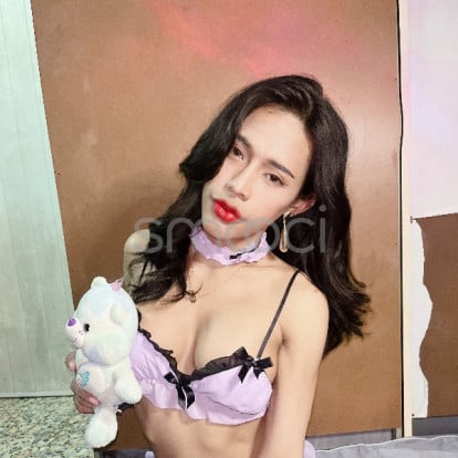 Sammy – Hi Im available now you to meet me to night🍆💦😙