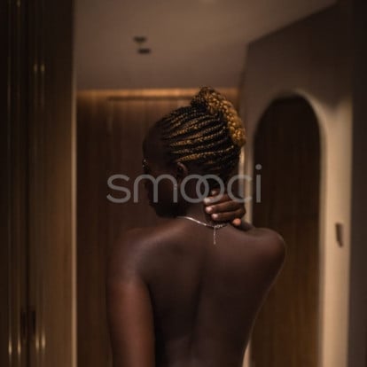 Serena – Who wants to eat me 🖤🐒