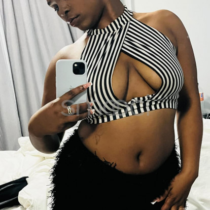 SexxyMia Dubai Escort