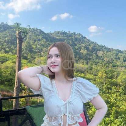 SINTIA – Enjoying the view 