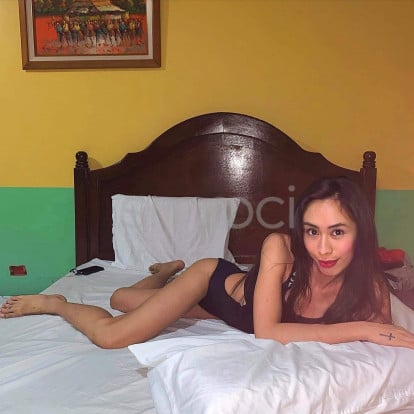 SkinnyKinch – Ladyboy available just message me here directly or in whatsapp...
